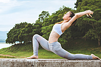 【外ヨガ×都立公園🌳】自然の中で心と体をリフレッシュする特別なヨガ体験✨