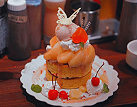 【20代限定】レトロな雰囲気で食事を楽しもう☕️