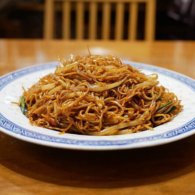 芸能人もお忍びで通う人気店✨ 香港麺を食べに行こう🍜