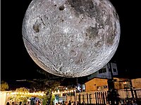 【雨天決行🙆‍♀️】【ムーンアートナイト下北沢🌙*ﾟ】都内に巨大な月が出現！？楽しみながらお散歩しましょ🐈🐾