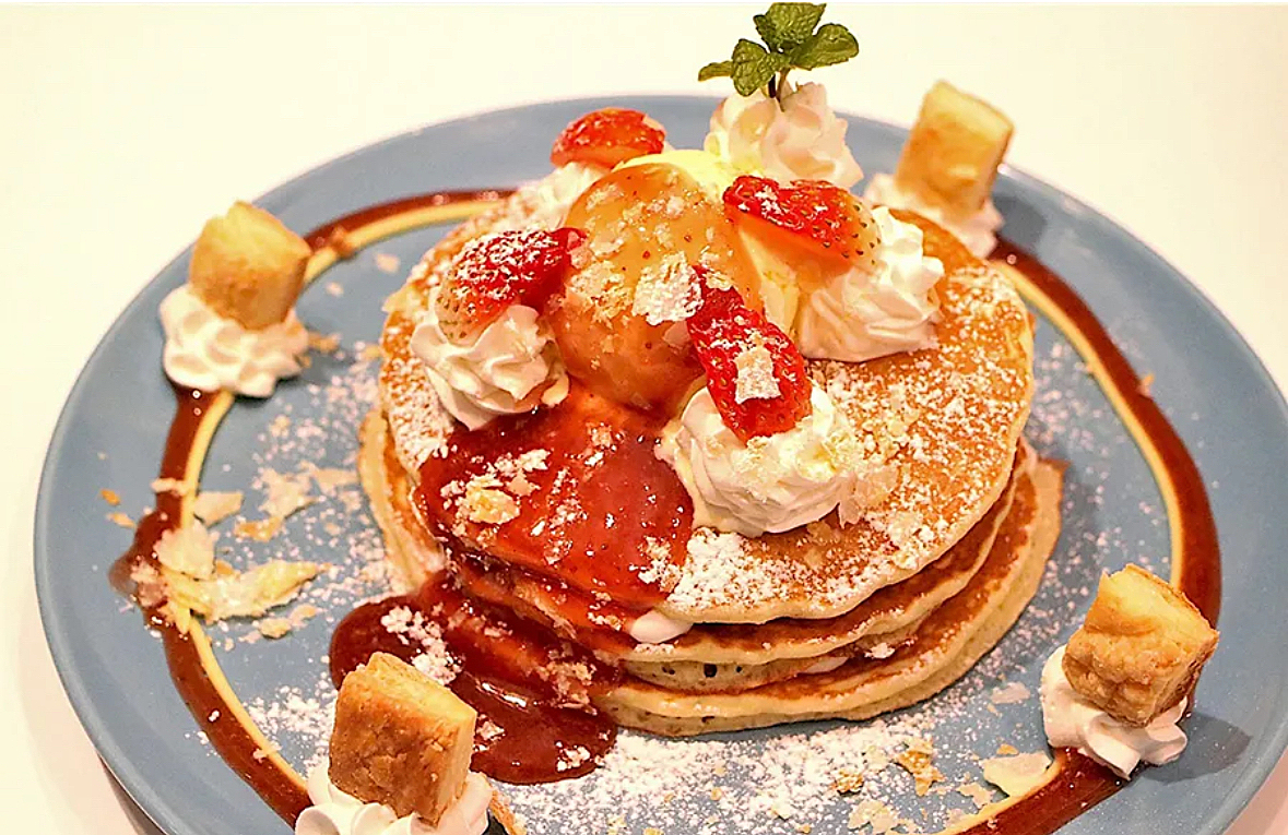 焼き立てプレーンパンケーキがおかわり自由！美味しいパンケーキをお腹いっぱい食べましょ🥞´-