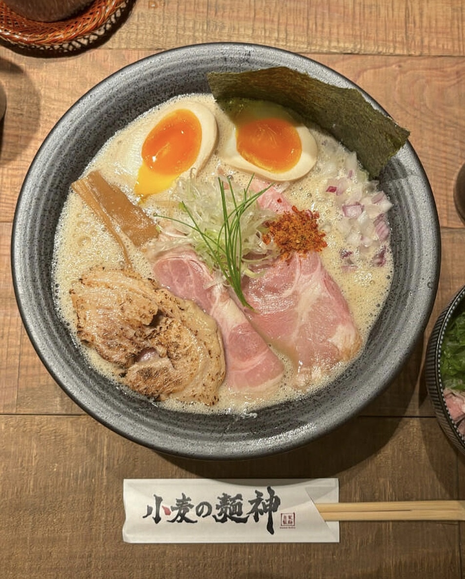 小麦の麺神　ラーメン食べましょう