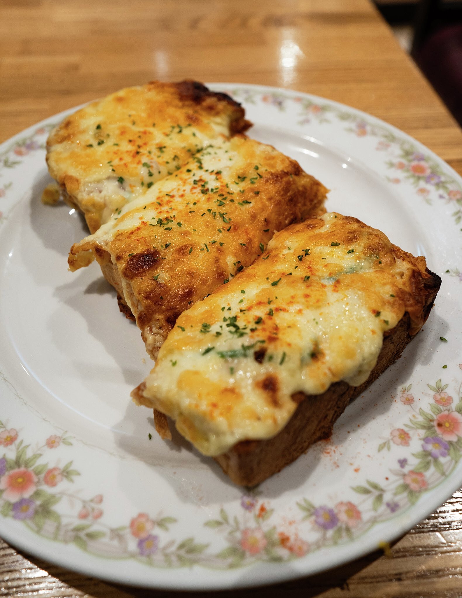 "元祖ピザトースト”🍕  "ピザトースト発祥の店”！   有楽町の老舗喫茶「珈琲館 紅鹿舎」に行こう🍕