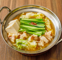 予約がとれない穴場のお店😆😆芸能人がお忍びで通うほど美味しい博多料理店のもつ鍋を食べに行こう🍲