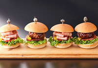 池袋アットホーム飲み会♪今回は"ミニハンバーガー"👄大人になっても遊びたい⭐ワクワクの金曜飲み会♪♪