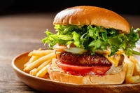 好きな具材を楽しむ"手作りミニハンバーガー"✨ みんなでワイワイ日曜エンジョイ飲み会 ❥ お初さん大歓迎♪