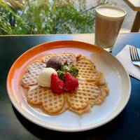 【早割中】ノルウェー発の人気カフェに行こう🦊🦊おすすめはワッフルです🍩🍩