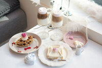 【女性2名主催/早割中】渋谷にある白を基調とした無機質な韓国っぽカフェに行こう〜🐰🐰💐💐20代30代限定