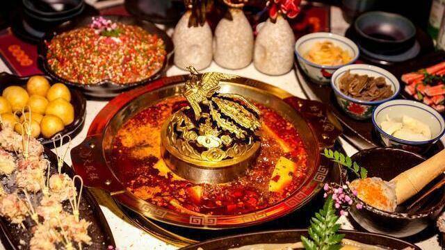 【早割中】本格火鍋を食べに行こう！辛さは選べます🌺🌺