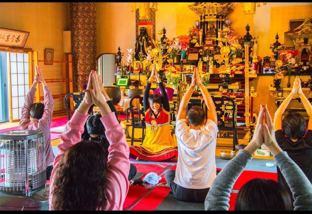 6月7日(土)寺ヨガin本覚寺