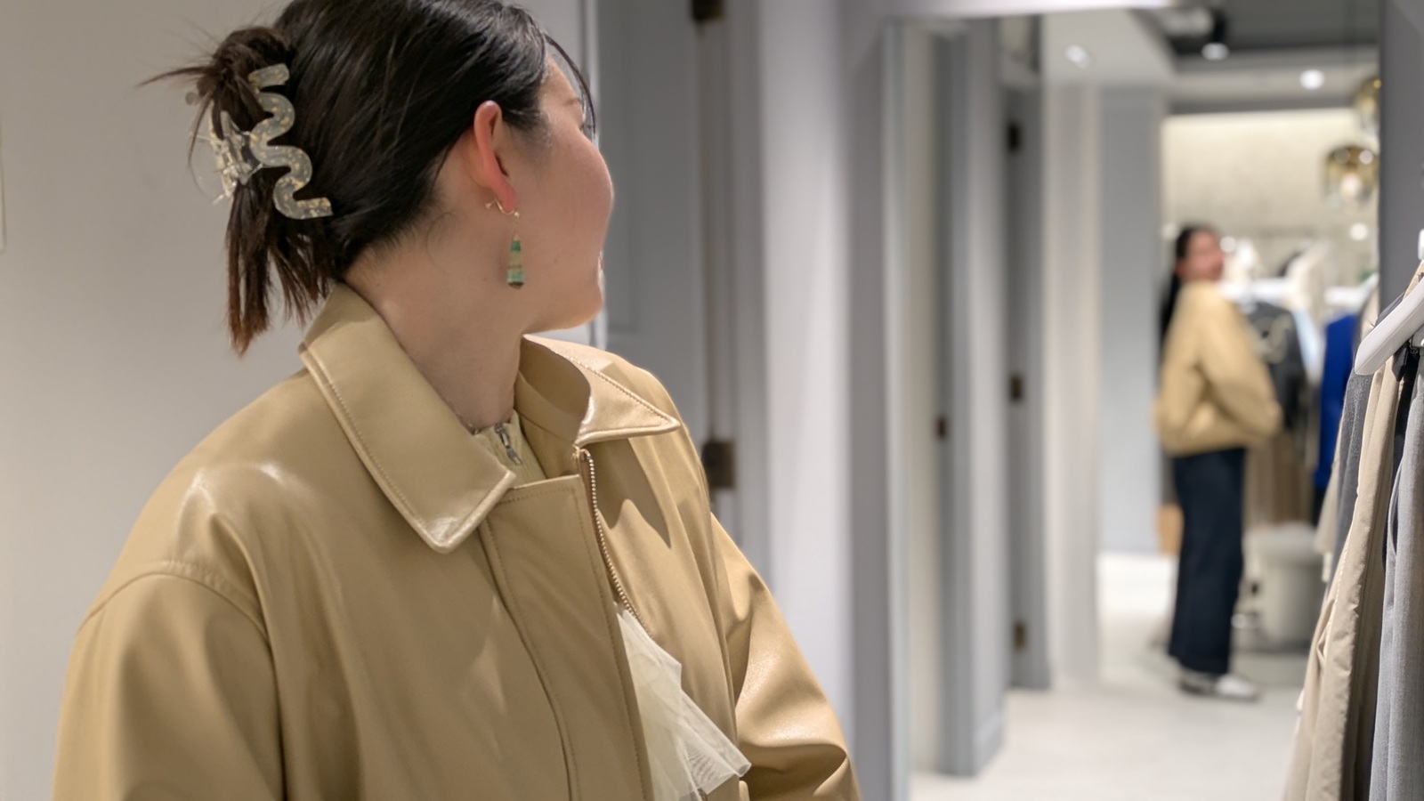 【女性メイン】ルミネ横浜でウィンドウショッピング