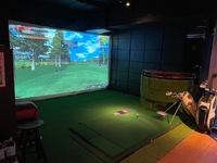シミュレーションゴルフで飲み放題！初心者歓迎の楽しいイベント