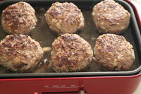 あと数名で〆 ✨ 手作りミニハンバーグ"を作って楽しもう🍀HAPPY MONDAY 😎気楽に毎週飲める仲間を作ろう✨