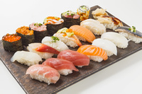 【女性主催/早割中】GWスペシャル企画‼️約30種類のお寿司が食べ放題🌊🛳🌤のお店に行こう〜✨✨20代30代限定