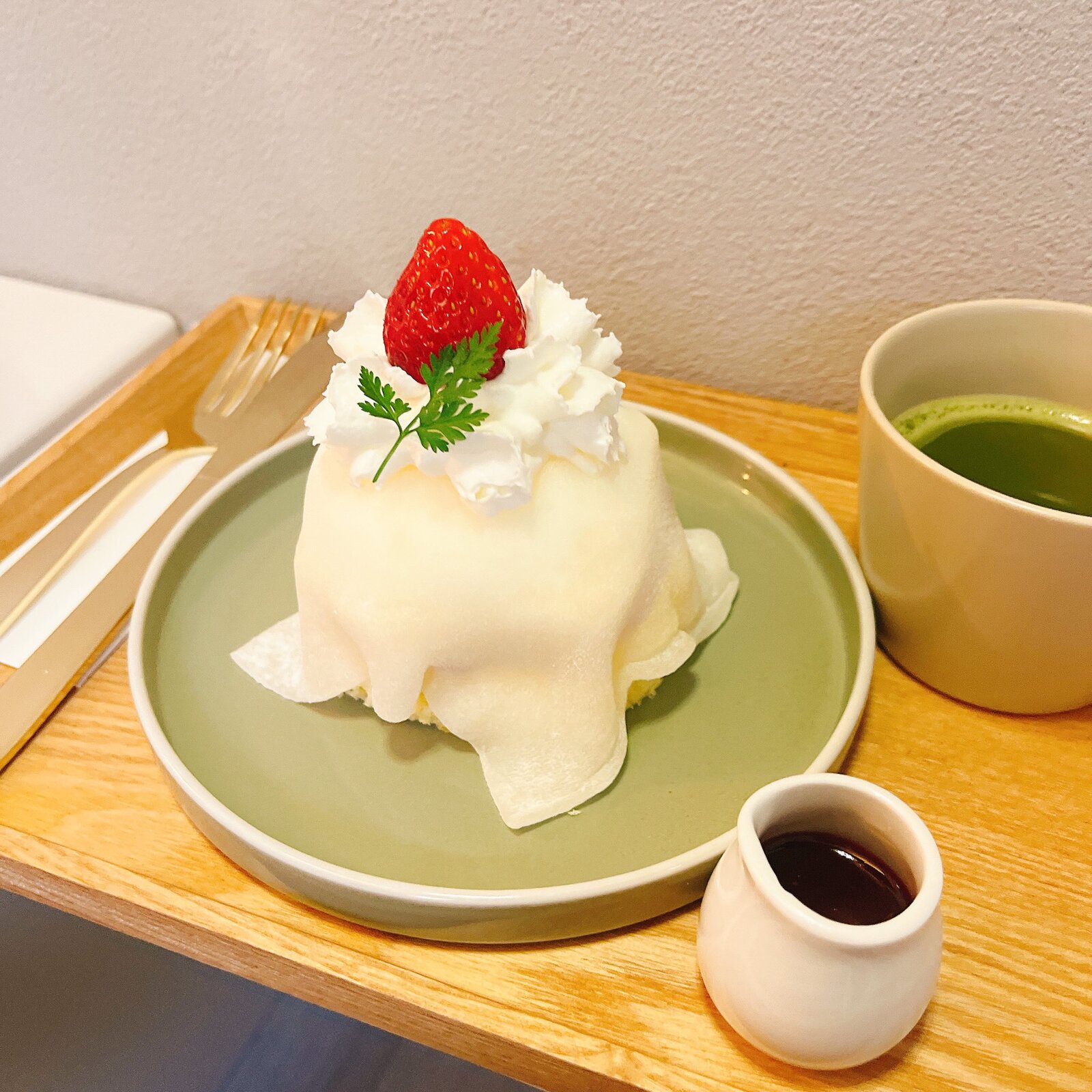 【早割中】SNS映え抜群‼️三茶の韓国風おしゃれカフェに苺スイーツを食べに行こう🍓🍓