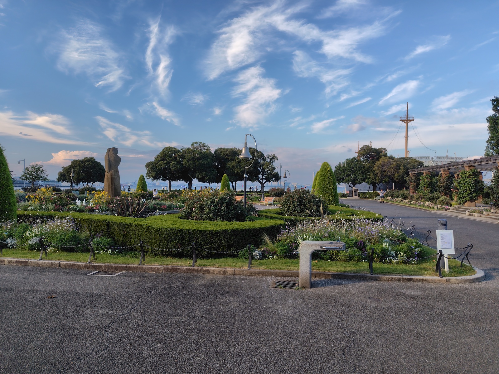 夕暮れ時の横浜を散策してみよう