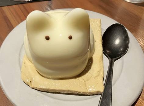 【女性主催】丸の内カフェ会〜！名物は猫プリンです🌺🐽🍭