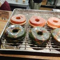 【早割中】ラテアートチャンピオンが手掛けるカフェに行こう！おすすめは種類豊富なドーナツです🐽🐽🐽