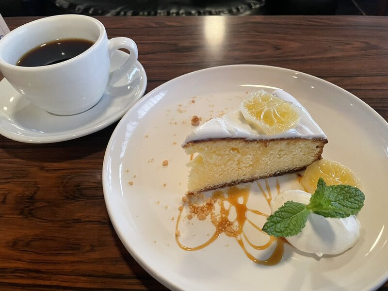 三軒茶屋の屋根裏古民家カフェに行こう！おすすめはレモンケーキです🍋🍋