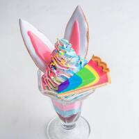 【女性限定20代30代限定】女性だけでファンタジーレストランに行こう！ホワイトラビットのレインボーパフェ🐖