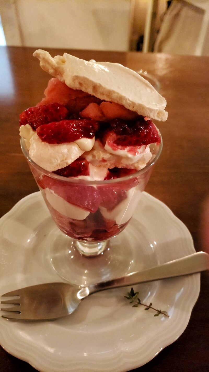 絶品スイーツが食べられる三茶の隠れ家カフェに行こう！おすすめは『イートン・メス』🍓