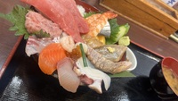 【30代〜女性のみ】溢れる海鮮丼を食べに行こう