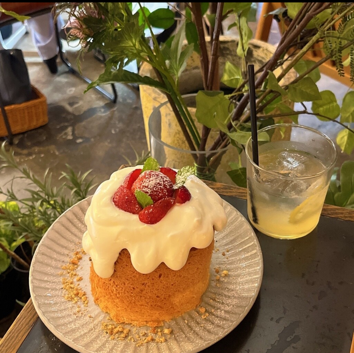 【☕️20代＊女子会🎀】つなげーと初心者さん大歓迎🔰新宿三丁目駅近くのカフェでゆるっと友達づくり✨