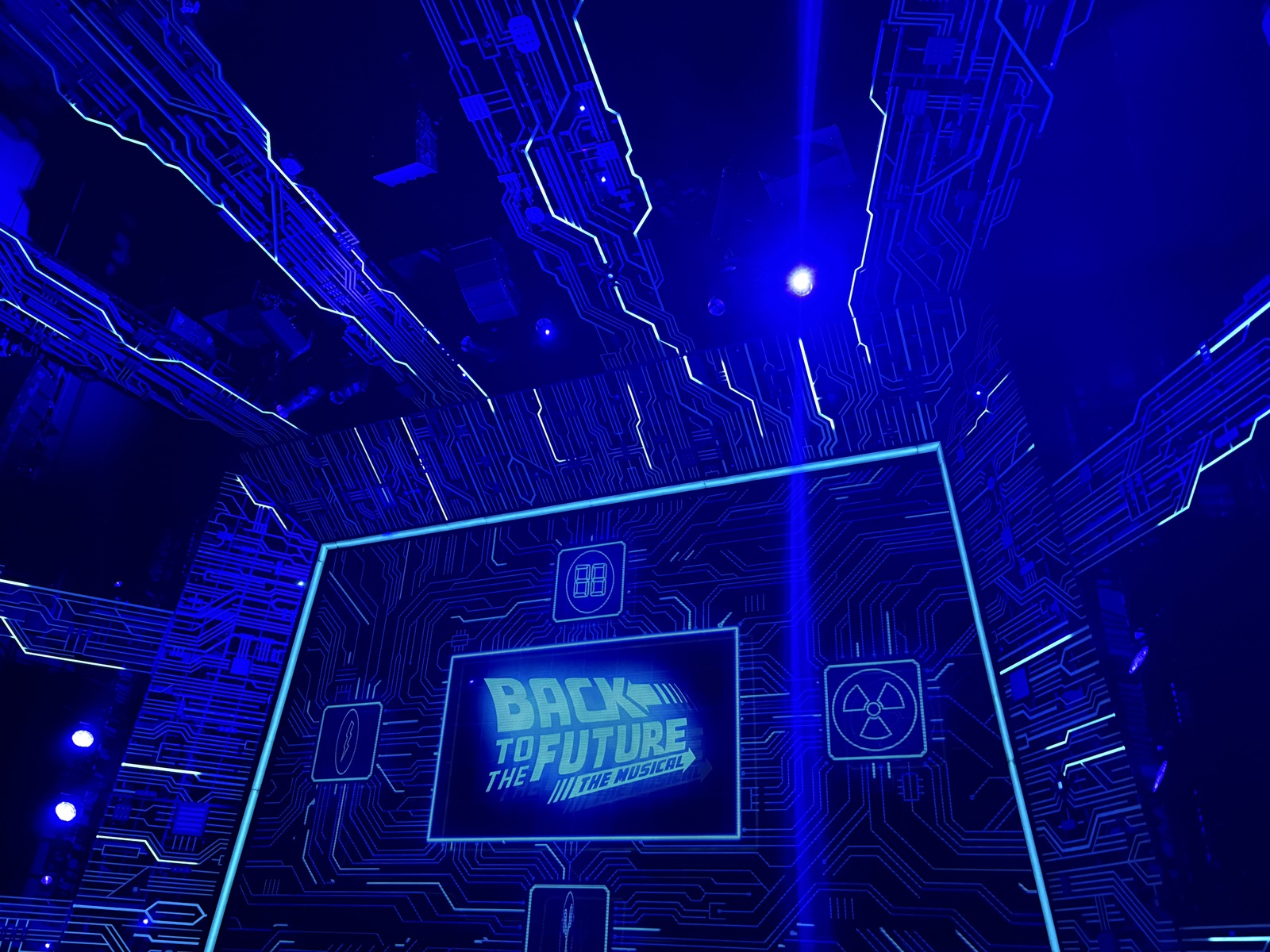 観劇トーク＋渋谷で飲み会【女性・30〜40代優先】