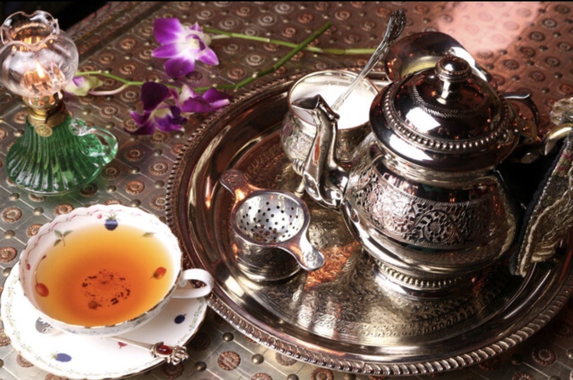 王族気分で楽しむダージリン紅茶＆インド菓子カフェ会☕✨
