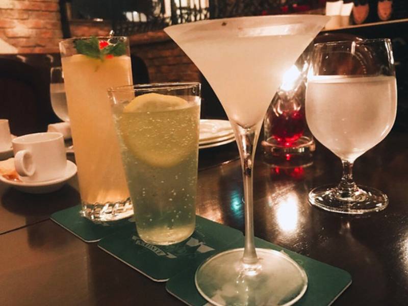 【30代40代限定】新宿の老舗BARに行こう！おすすめはチャーリーチャップリン🌸🌸
