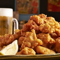 【20代・30代限定】🍗100円で唐揚げ食べ放題！？昭和レトロ酒場でゆる飲み会🍻