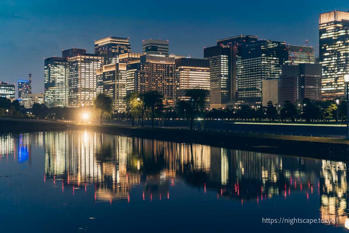 【TOKYO夜散歩③】皇居ナイトウォーク🌙夜に輝く東京のシンボル！秋の夜長の夜散歩✨