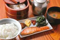 【早割中】ごはん専門店に行こう！おすすめは焼き鮭🍒🌹🍎