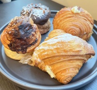 🥐✨**クロワッサン食べに行こ〜**✨🥐
20代女子限定