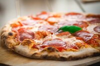 南イタリアにいるみたい⁉️三軒茶屋で釜焼きの本格ナポリピッツァを食べに行こう🍕🍝