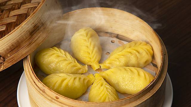 【20代30代限定】餃子専門店に行こう！おすすめは豚肉棒餃子です😺😺
