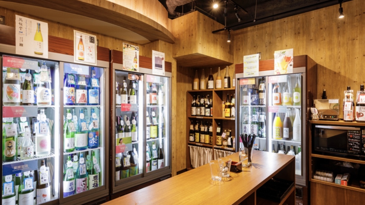 【12/25(木)19:00~】秋葉原駅から徒歩3分❣️100種類以上の日本酒、焼酎、果実酒、梅酒を飲み比べ🥃🍶✨