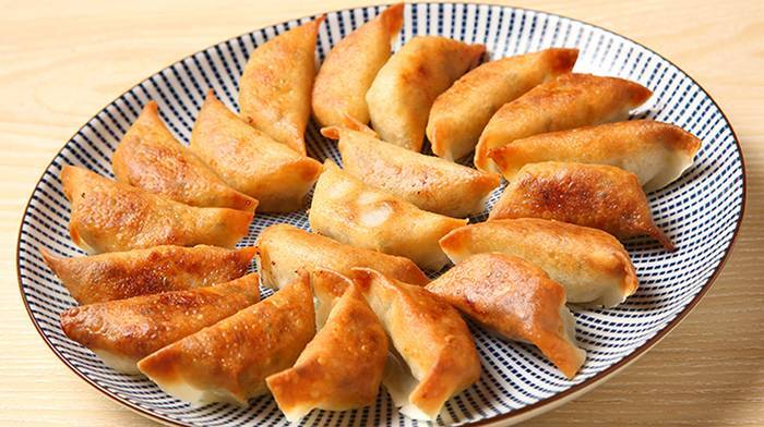 【20代30代限定】大人気のクリスピー餃子と牛タンを食べに行こう🦊🦊
