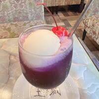 【早割中】オシャな喫茶店へ行こう！おすすめはクリームソーダです🦊🦊