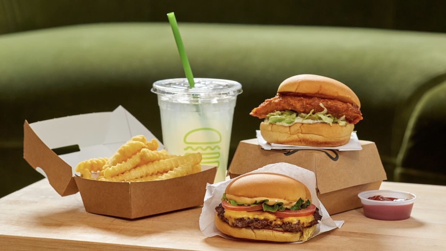 【女性2名主催/早割中】渋谷にあるNY発の有名ハンバーガーショップ🐶🦴🇺🇸✨に行こう🌈🌈20代30代限定