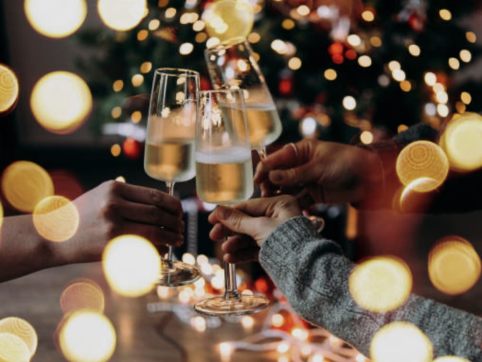 【12/23(火)日本橋カフェ貸切🎄】今年ラスト！立食パーティーしよう🎊