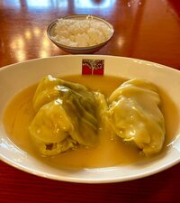 新宿で長年愛される名店の味！！新宿の名店「アカシア」でロールキャベツシチューを堪能しよう☺️☺️