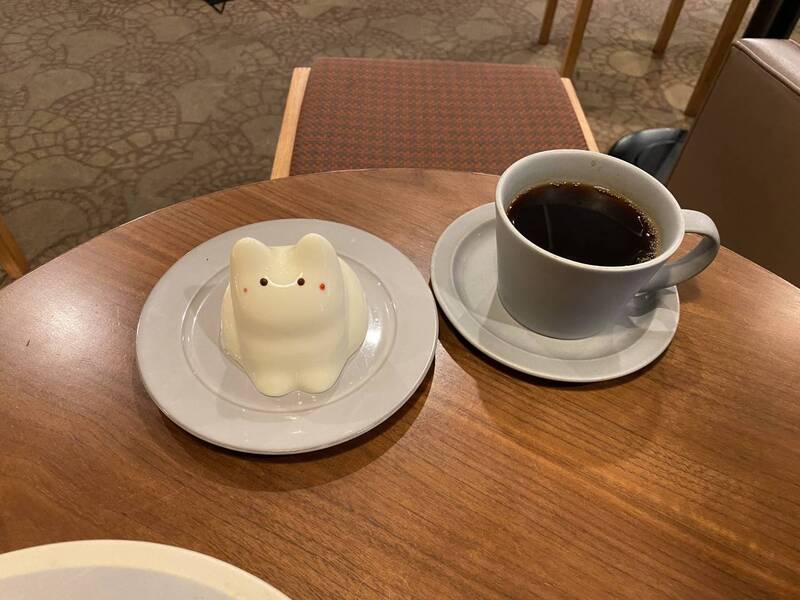 【平成生まれ×女性限定】丸の内カフェ会〜！名物は猫プリンです🌺🐽🍭