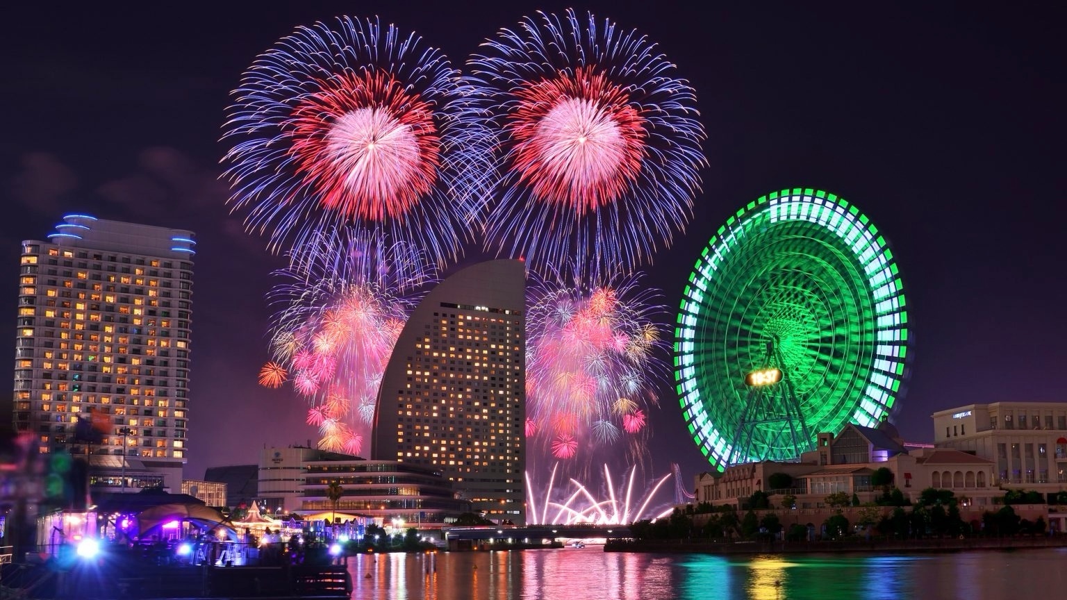 横浜みなとみらいへ打ち上げ花火を観に行こう🎆✨