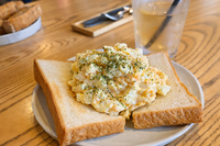 祝日の朝モーニング🌷☀️
おいしいモーニングを食べながら、ゆるっとおしゃべりしませんか？☺️