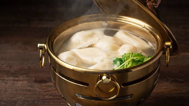 【20代30代限定】百名店にも選ばれた餃子を食べに行こう！おすすめは麻辣水餃子です🐽🐽