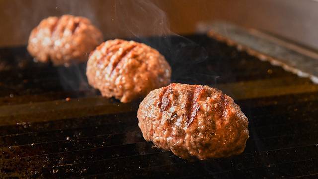 【20代30代限定】宮崎牛ハンバーグを食べに行こう🍎🍎