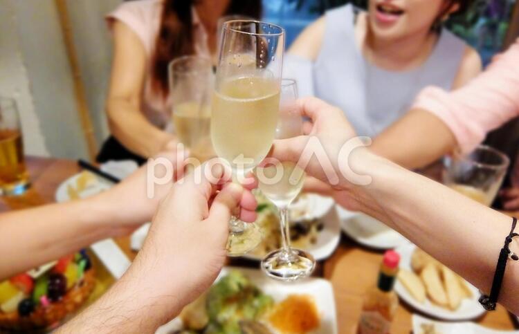 【バレンタイン直前・金曜夜】 軽いゲームで自然に話せる🎮 大人のカジュアル交流会＠有楽町