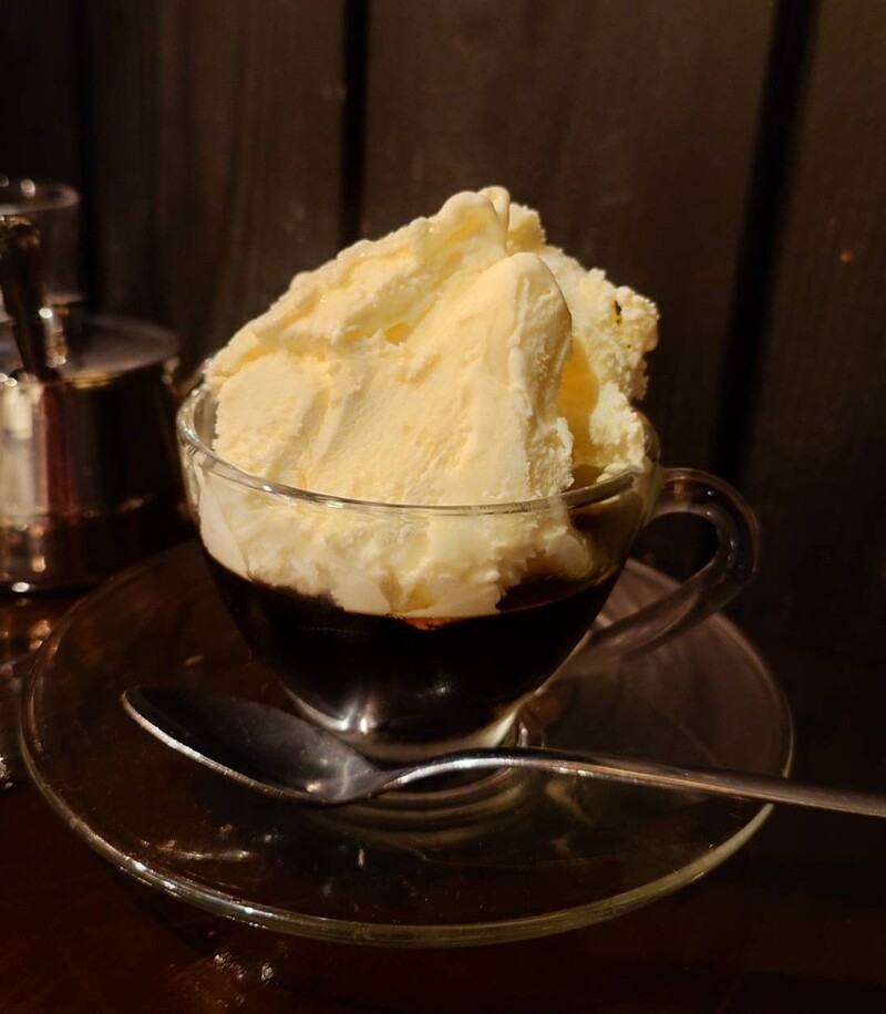 知る人ぞ知る老舗店☕️神保町の隠れ家カフェに行こう📕✨