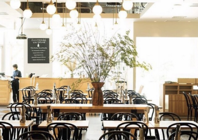 【増席！男女共催】新宿の緑のオアシスで夜カフェしよう🌃